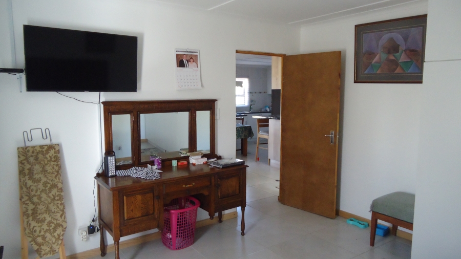 10 Bedroom Property for Sale in Croydon Western Cape